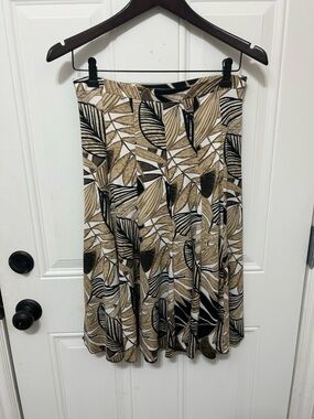 Carly’s Closet Printed Midi Skirt in Black and Tan Tulip Flair